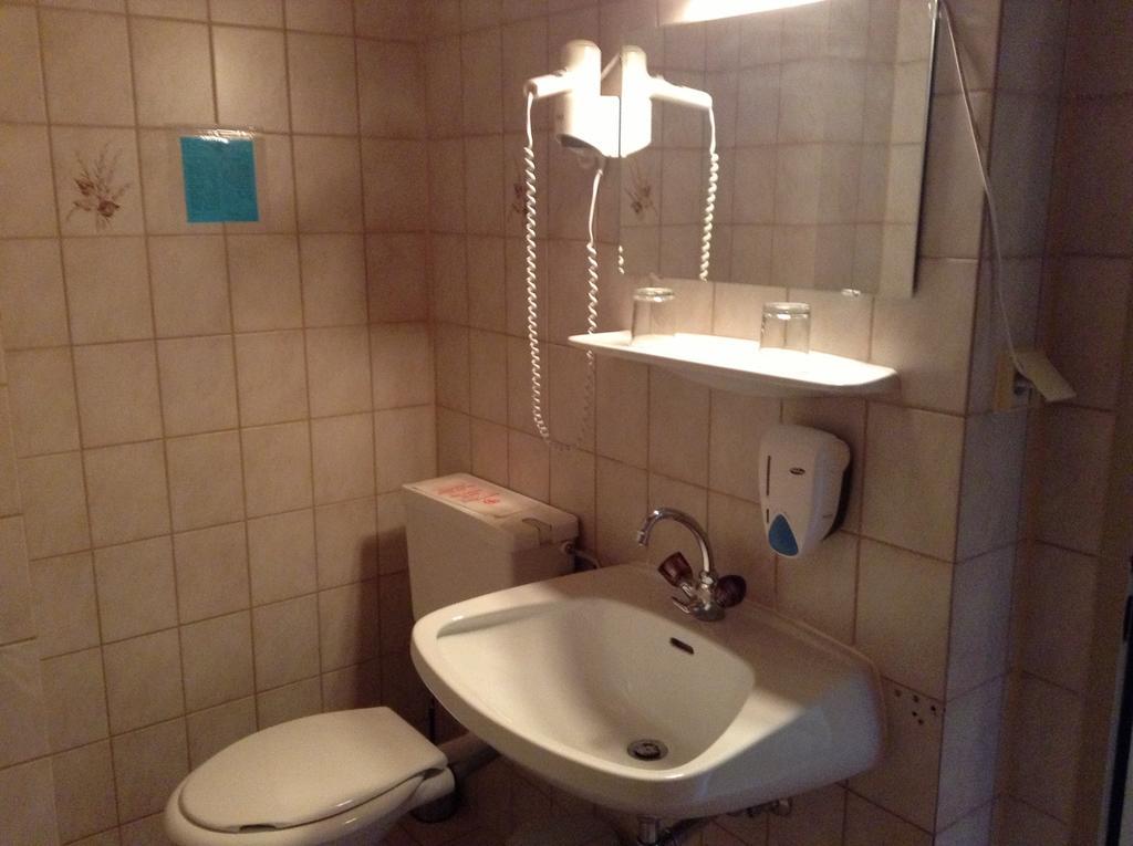 Pension Edelweiss Lachtal Kamer foto